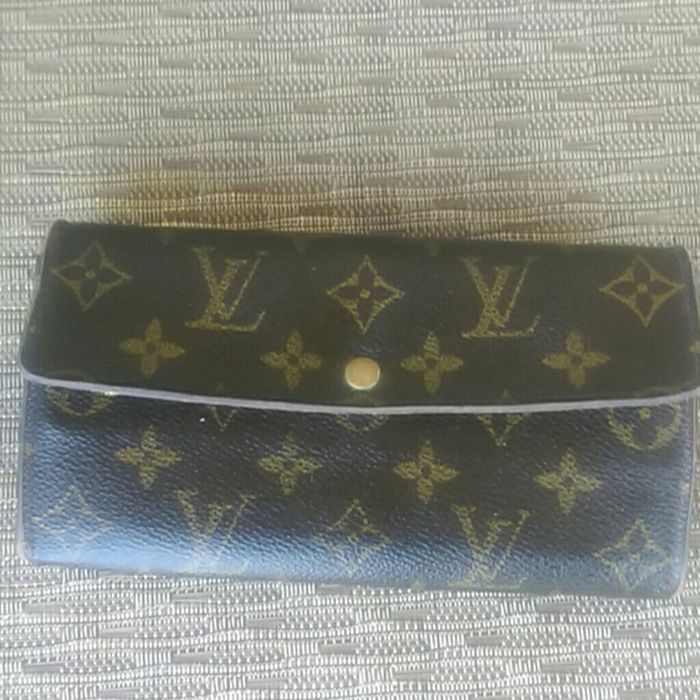 Authentic vintage Louis Vuttion wallet